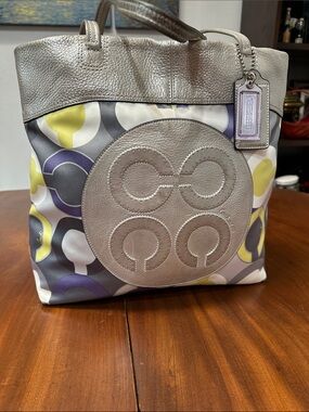 Coach Julia Op Art Signature Tote (Style 14970)